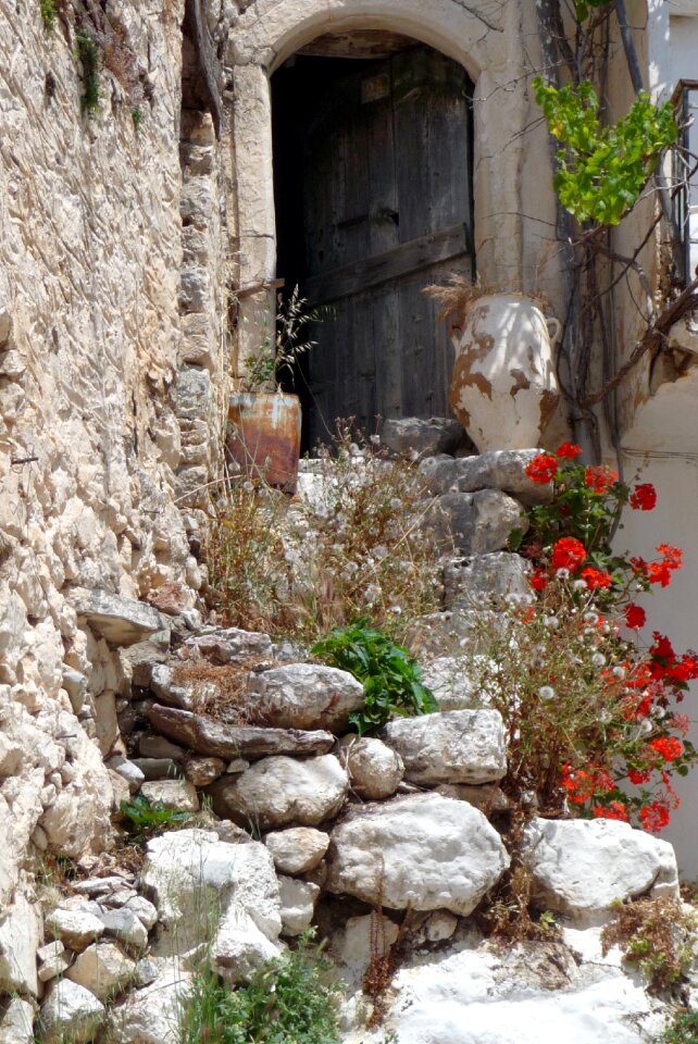 Stone uins old