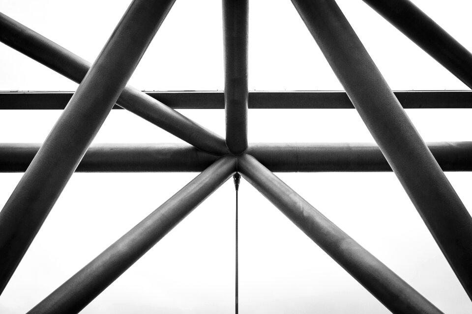 Support abstract bw