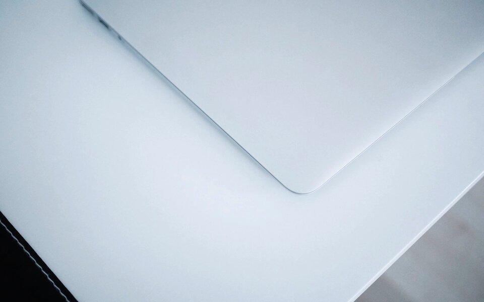 Brand name apple macbook air