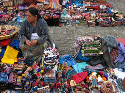 Women work indigenous