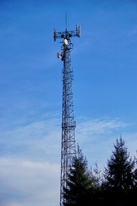 Telecommunication mast radio mast the antenna