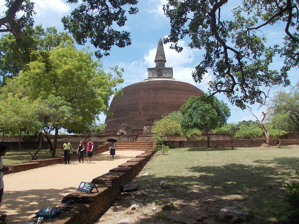 Ruins sri lanka polonnaruwa