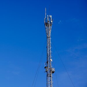 Telecommunication mast radio mast the antenna