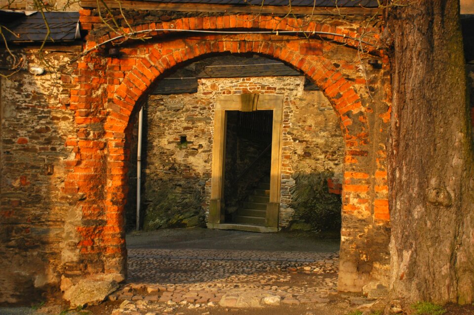 Columnar gothic ancient archway
