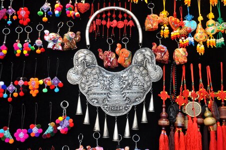 Trinkets chinese child lock china wind