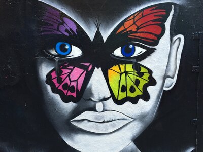 Walls city streets spray
