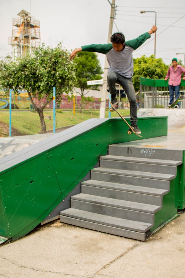 Jump skate sport