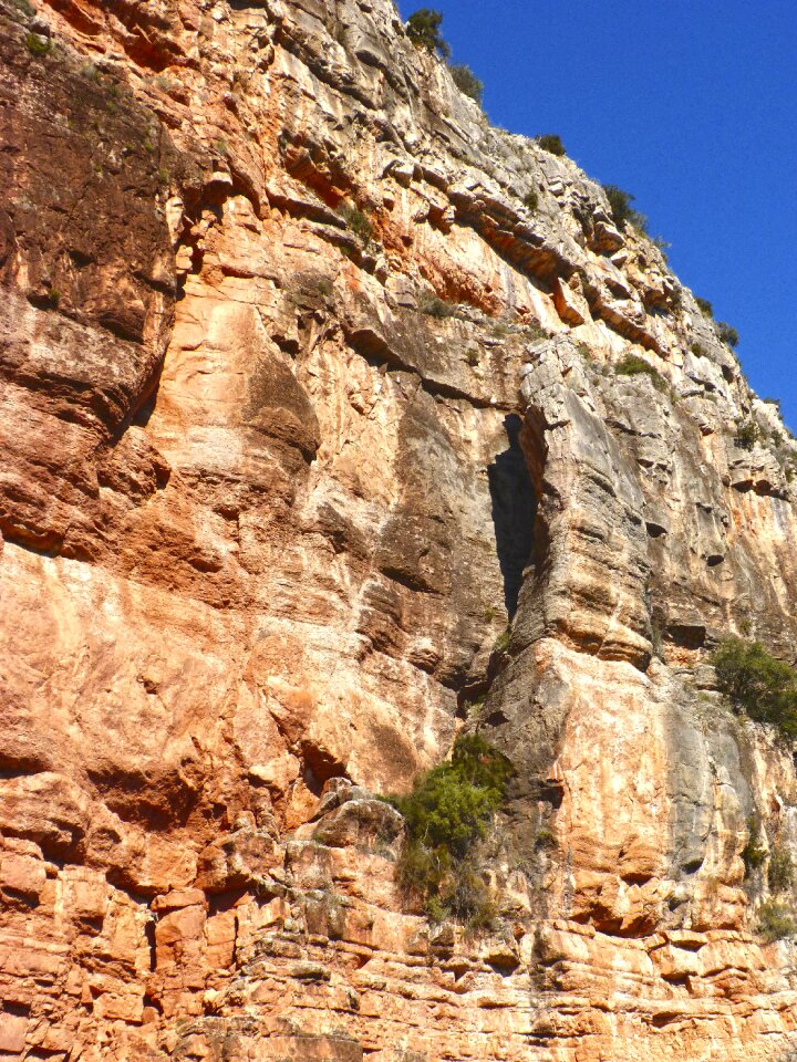 Priorat hiking rock column