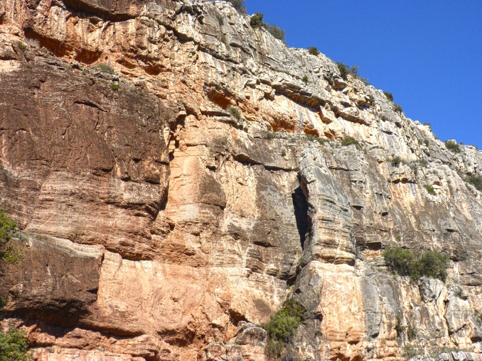 Priorat hiking rock column