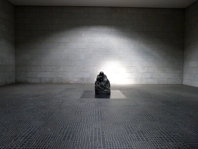 New wake under the linden war memorial