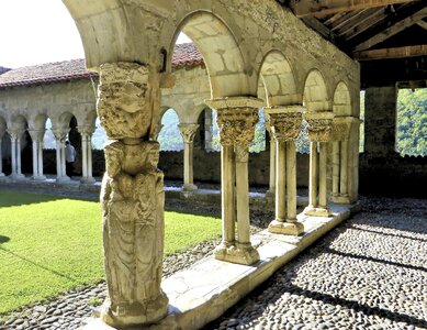 St bertrand de comminges cloister novel