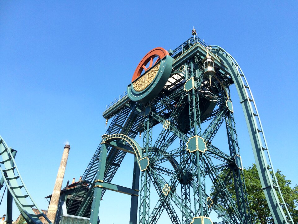 Theme roller coaster holiday