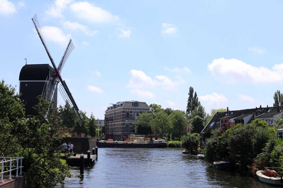 Architecture canal travel