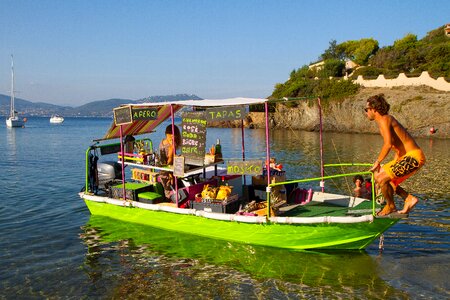 Boat apéro sea