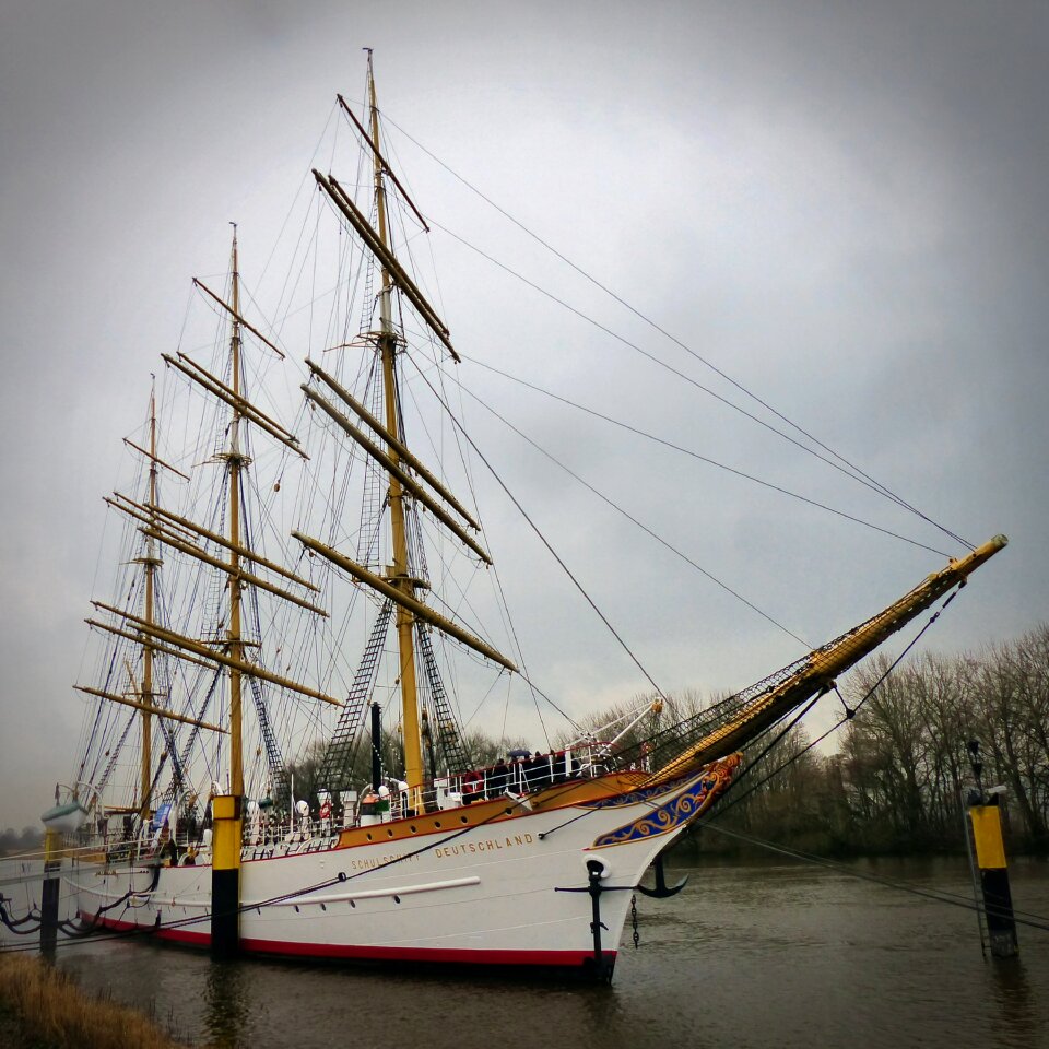 Anchorage sailing boat port