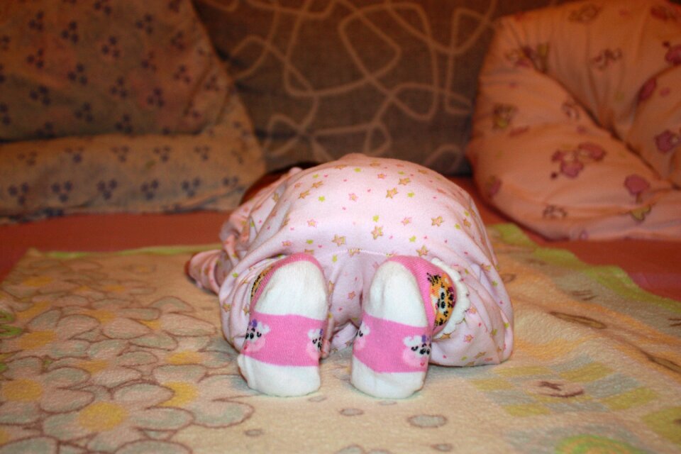 Heels small child nicely