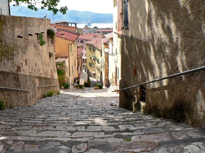 Street ramp descent