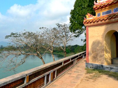 Single lady panorama quiet