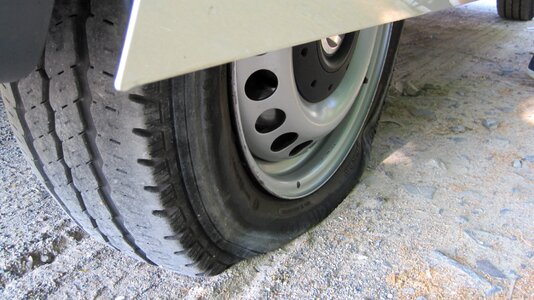 Breakdown tyre damage platt photo