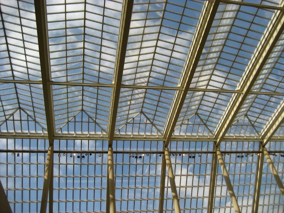 City new york ceiling of a room expisição