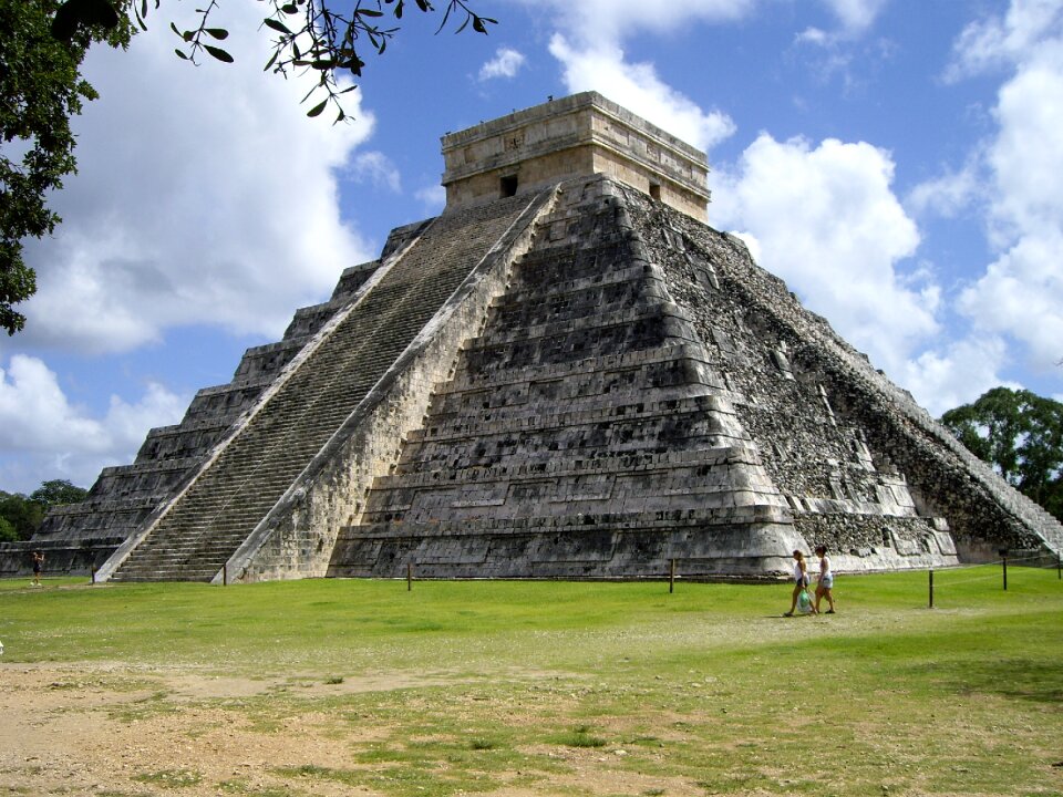 Chichen itza riviera maya mexico
