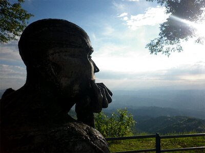 Statue manizales-colombia monument