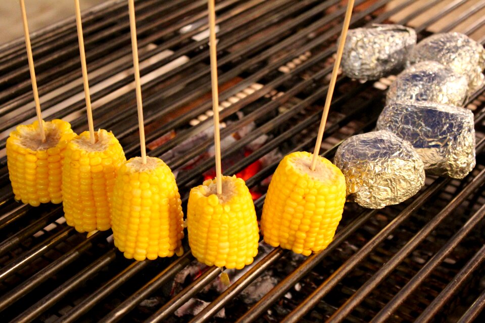 Barbecue eat zucchini