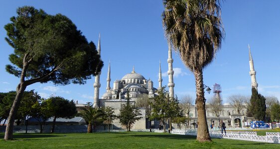 Istanbul places of interest sultan ahmed mosque photo