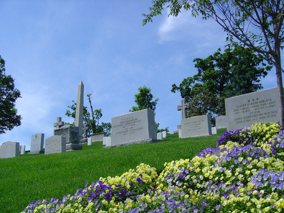 Usa killing field tombstone