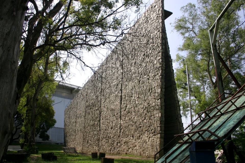 Palestra sports stone