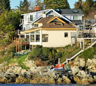 Oceanside rocks red
