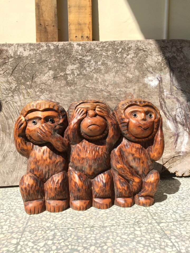 Three no monkey statue see no evil
