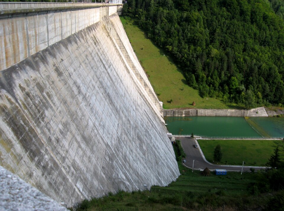 Water dam giant construction hidroelectrica centrala