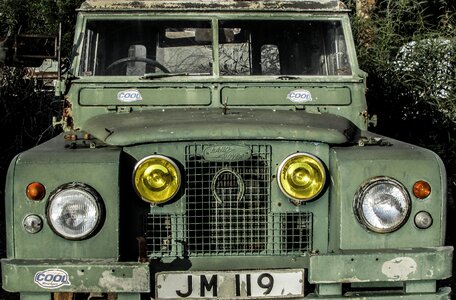Automobile land rover vehicle
