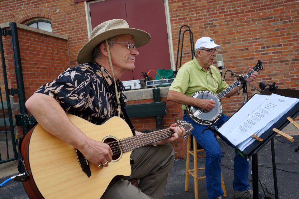 Banjo midwest entertainer