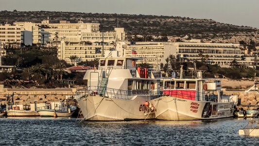 Boats tourism cruises photo