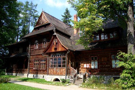 Monument wooden cottage building photo