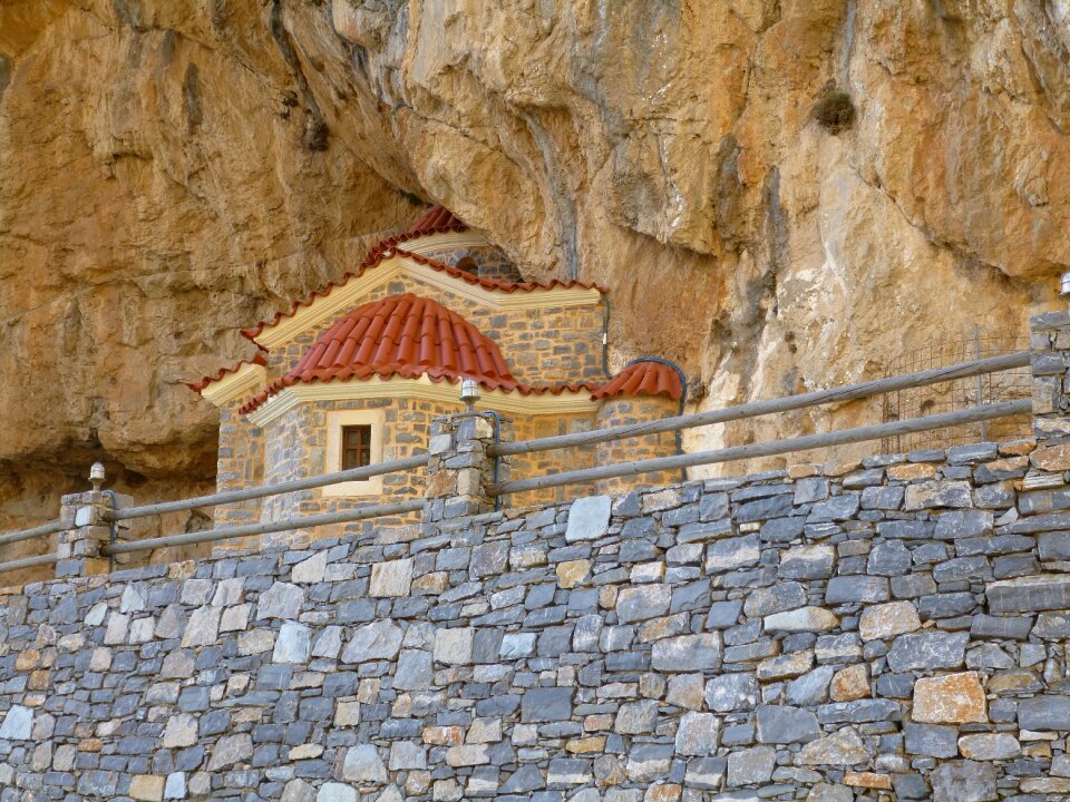 Rock stone wall crete