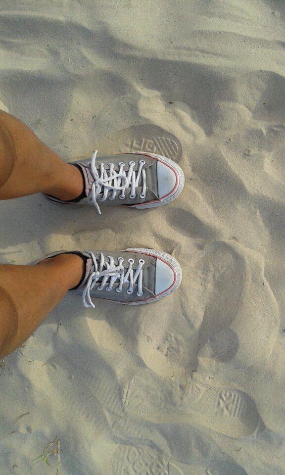 Feet shoes converce