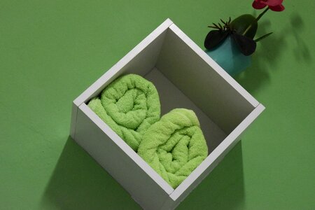 Towels green box