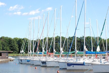 The mast boat sea