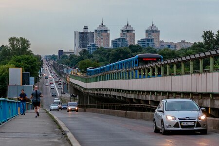 Ukraine bridge traffic photo