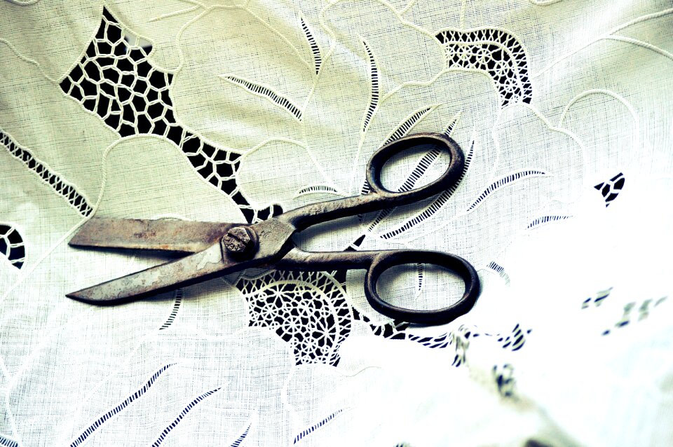 Old fashioned clothcraft cut