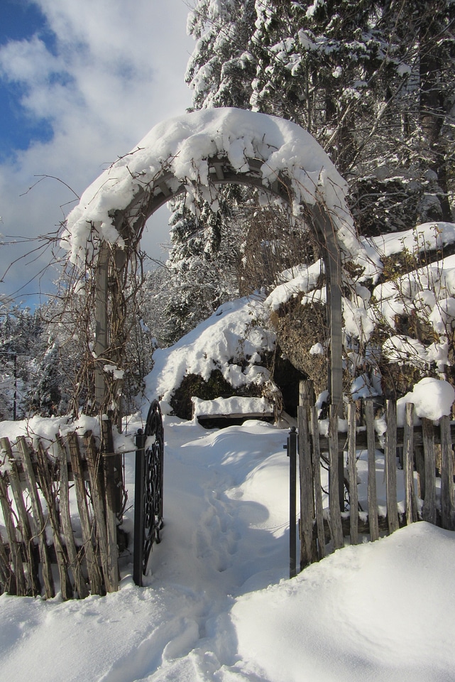 Garden fence garden fence
