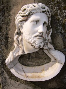 Head christ stone