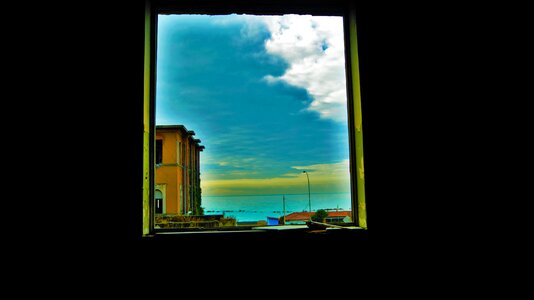 Black window cologne