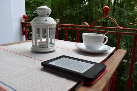 Cup lantern terrace