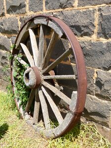 Spokes wooden wheel