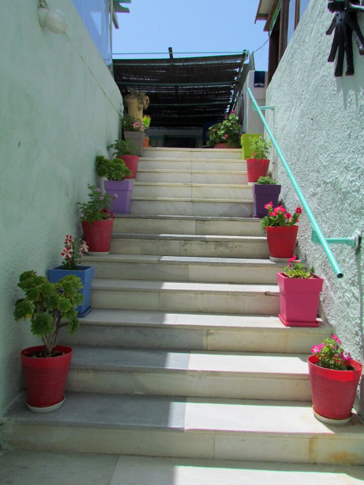 Away stairs upward