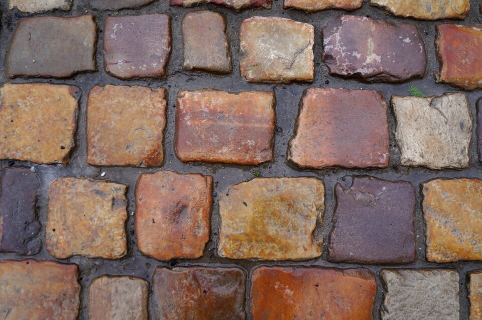 Ground weathered building